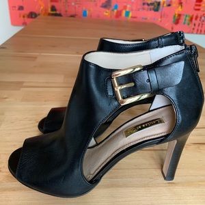 Louise et Cie Olivia black cut out booties SZ 6.5